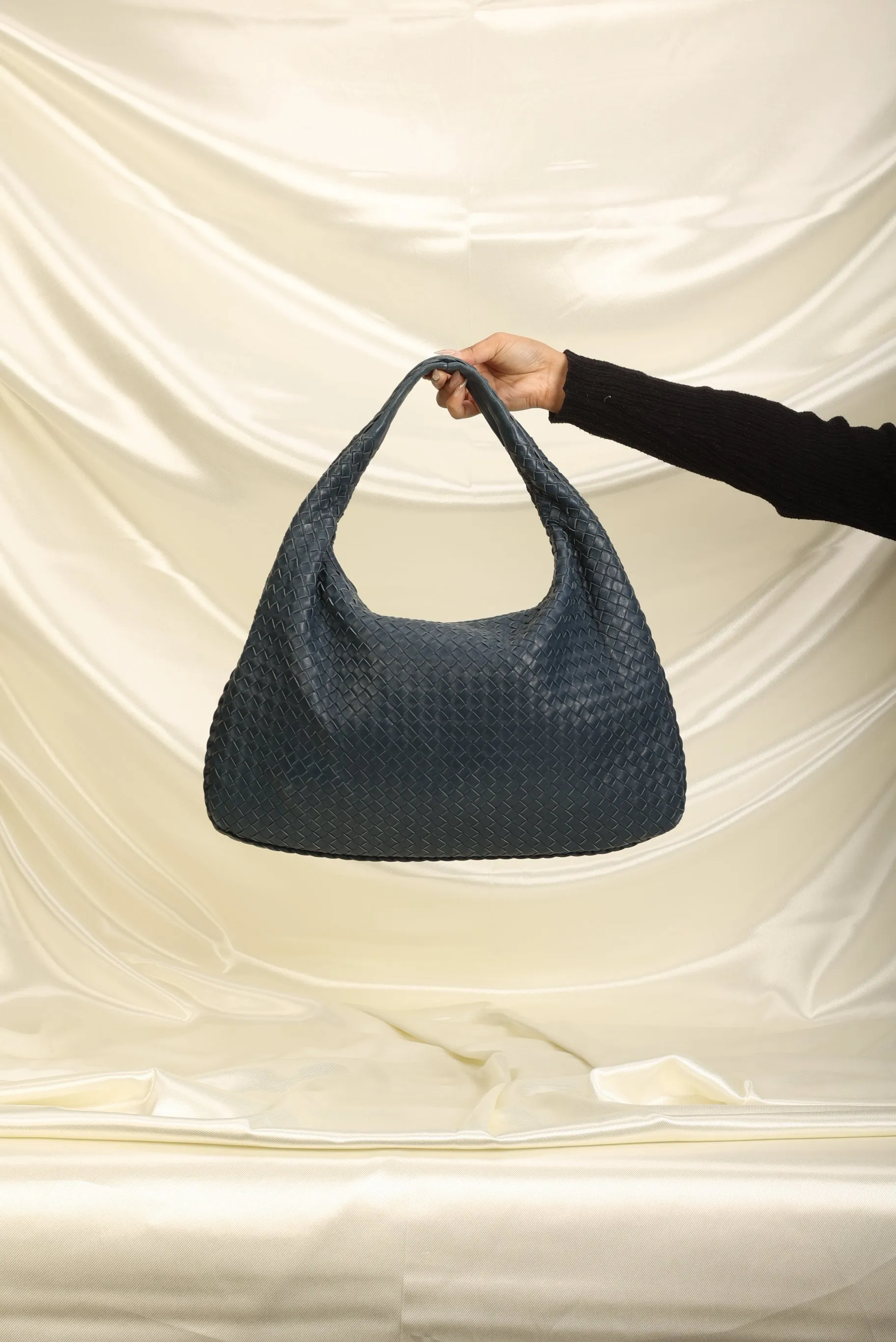 Bottega Veneta Intrecciato Large Hobo