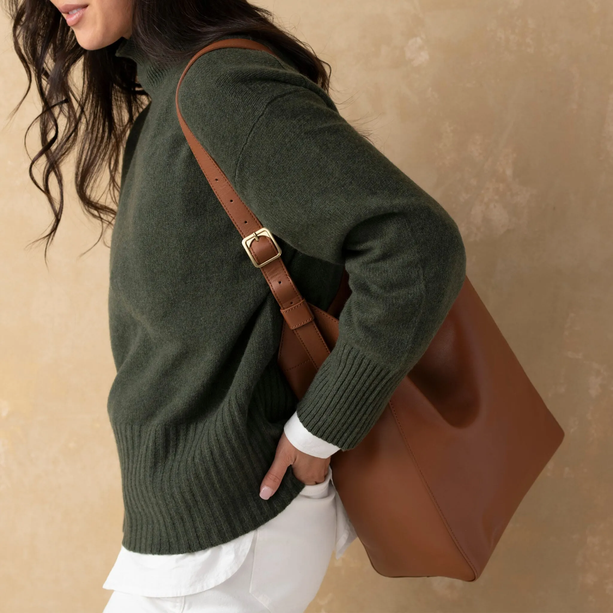 Cecilia Go-To Shoulder Bag Caramel