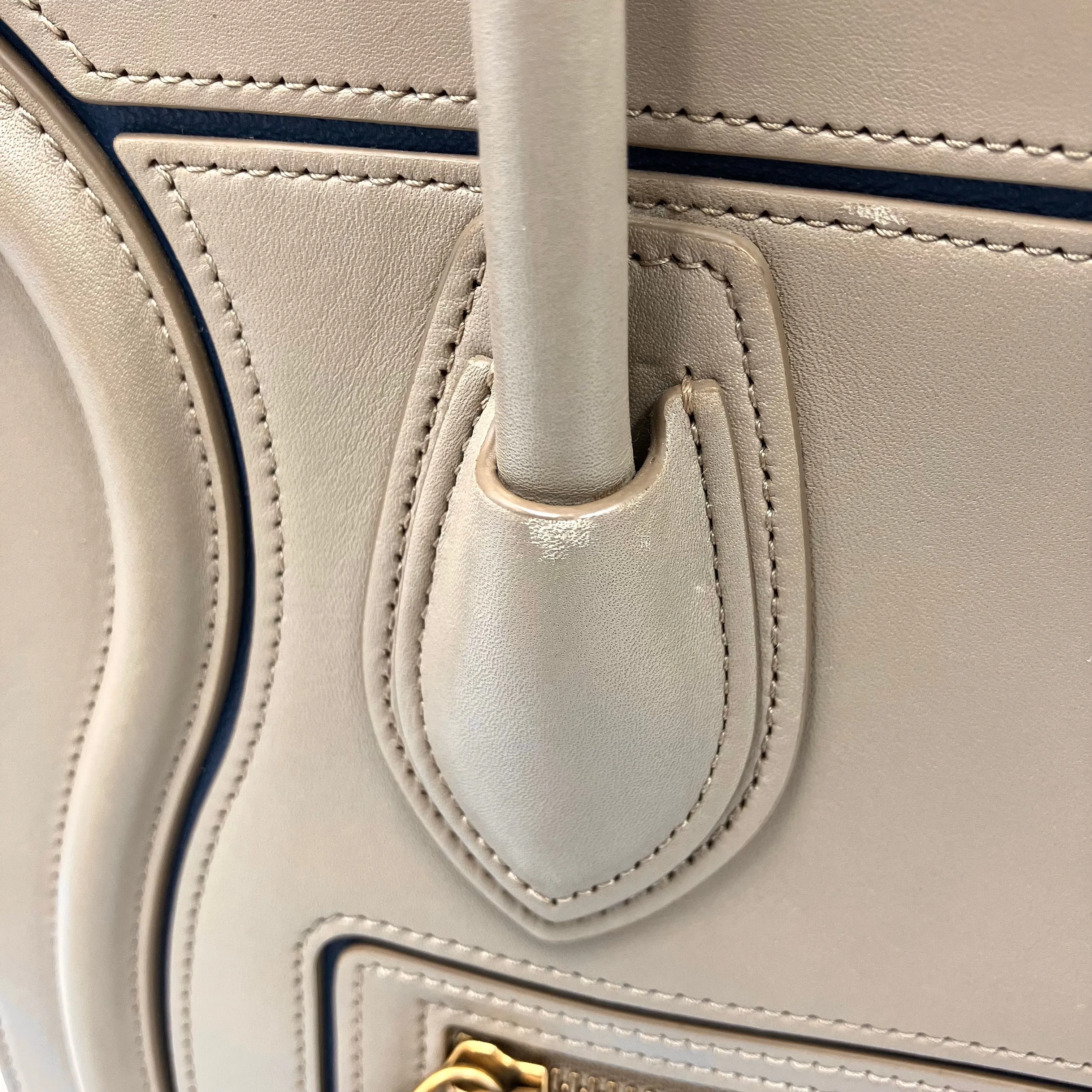 CELINE Luggage Micro Shopper