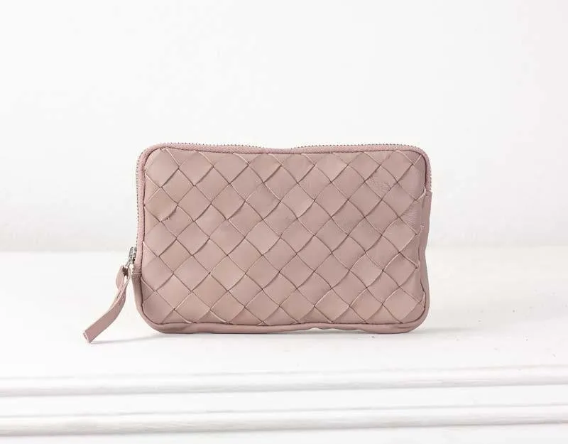 Chloe clutch wallet - Beige pink handwoven leather