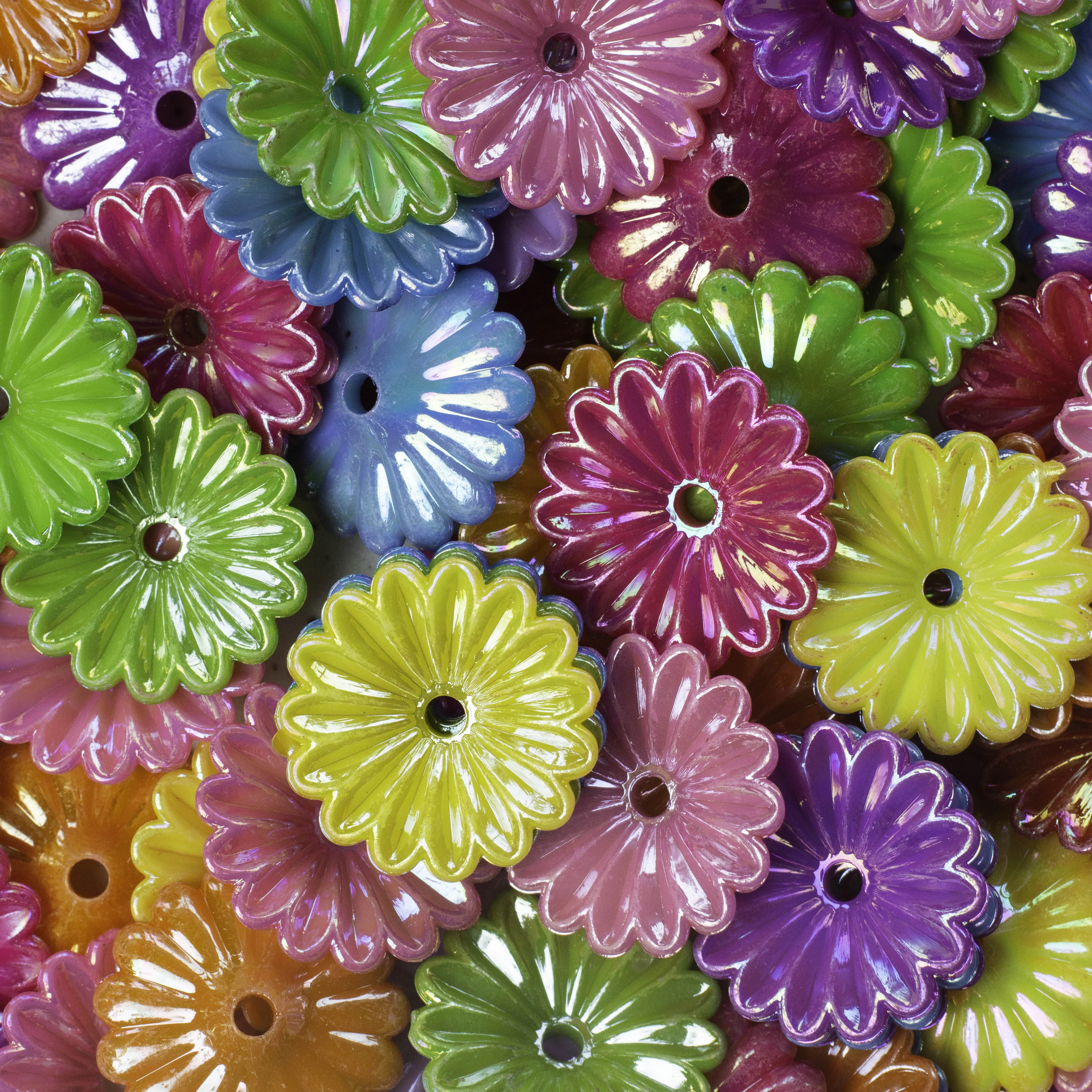 Daisy Designer Plastic Beads | Size : 31mm | 500Grm