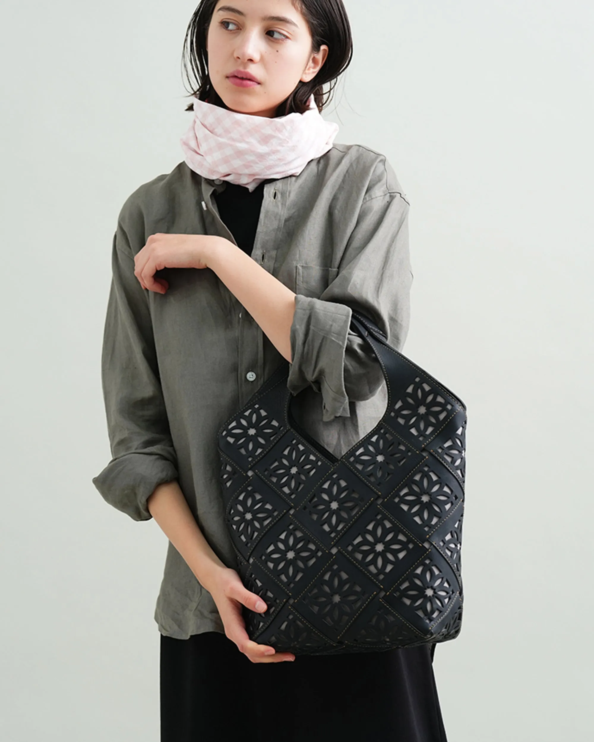 GENTEN Sustainable Cutwork Tote Bag (Large)