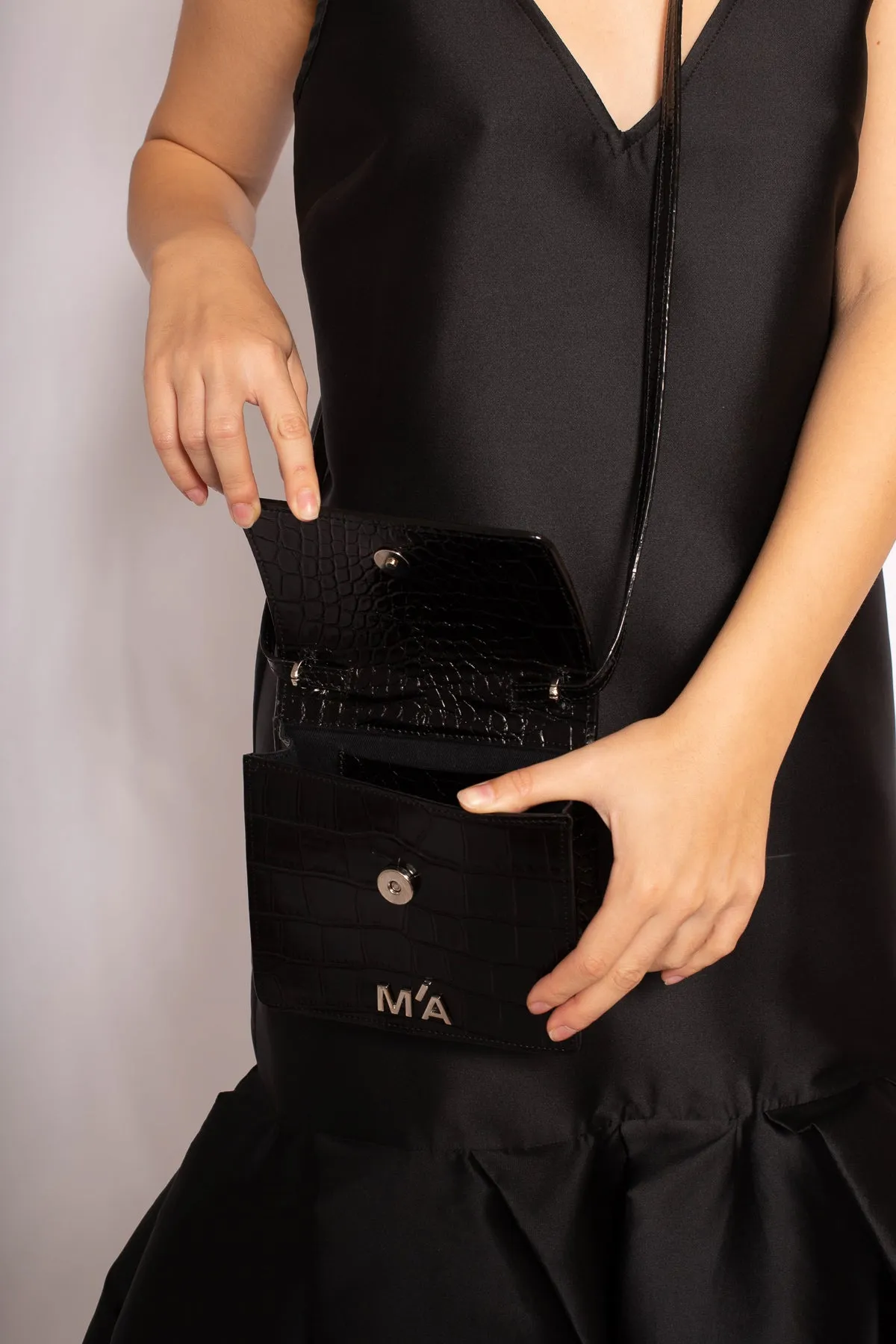 MINI CHAIN BAG IN BLACK CROCO