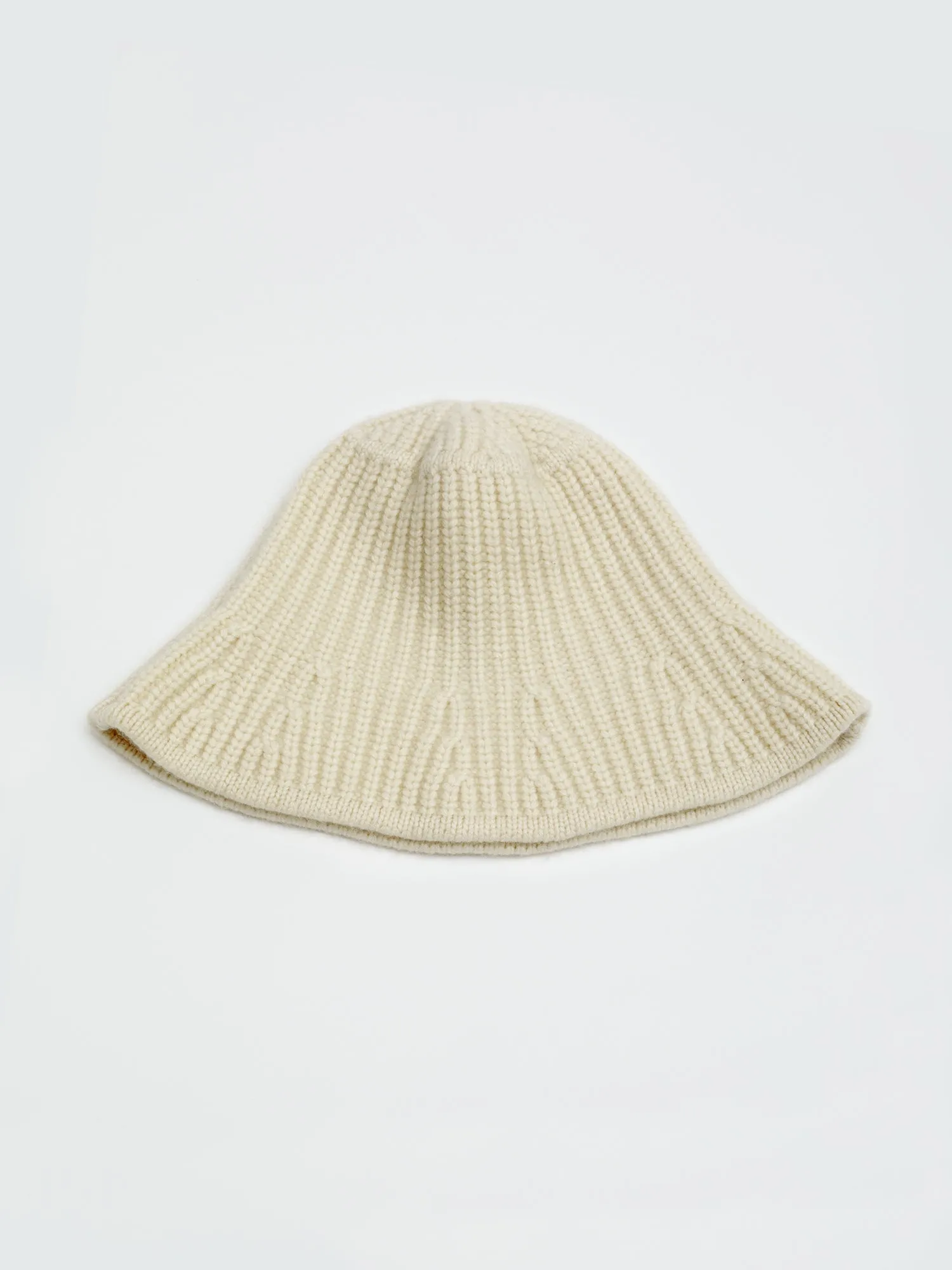 RIBBED CASHMERE BUCKET HAT