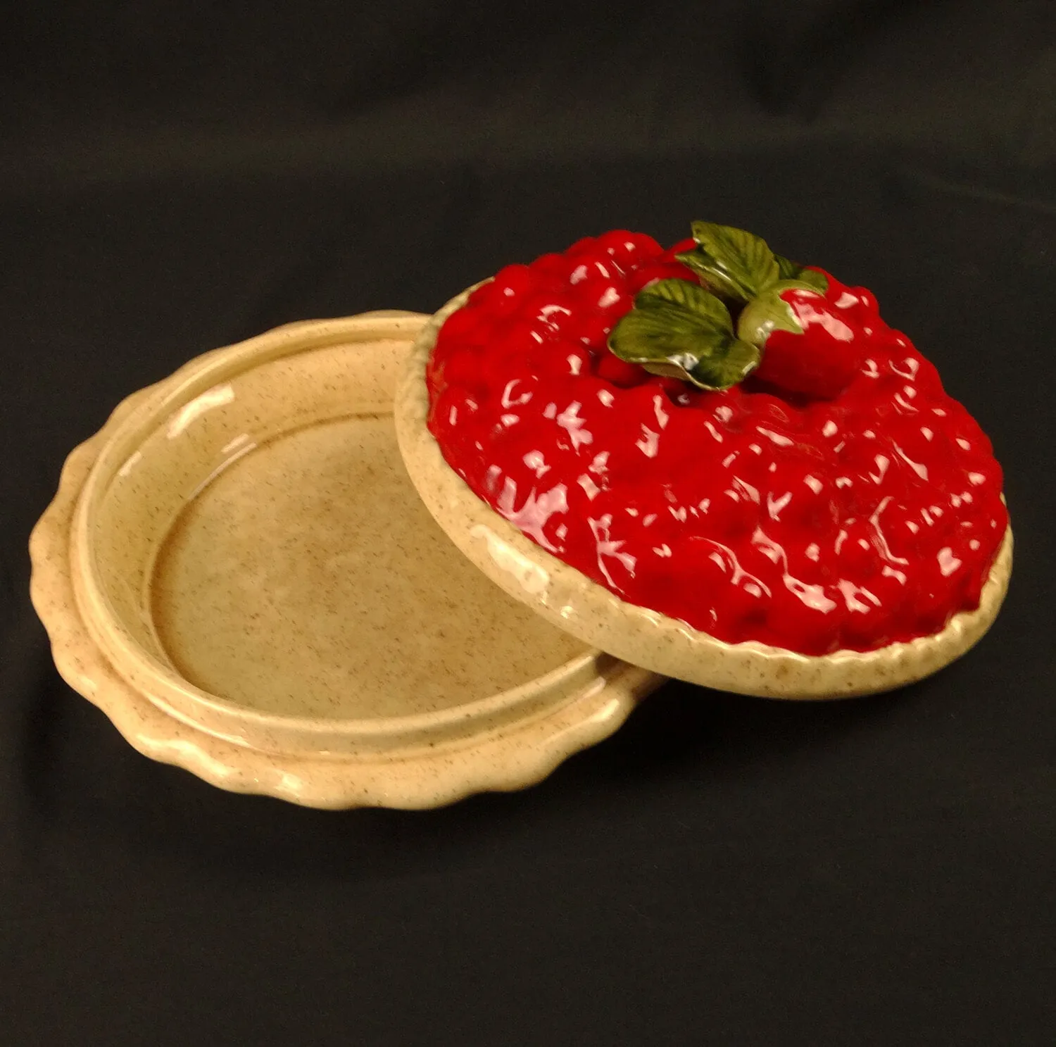 Strawberry Red Ceramic Pie Dish